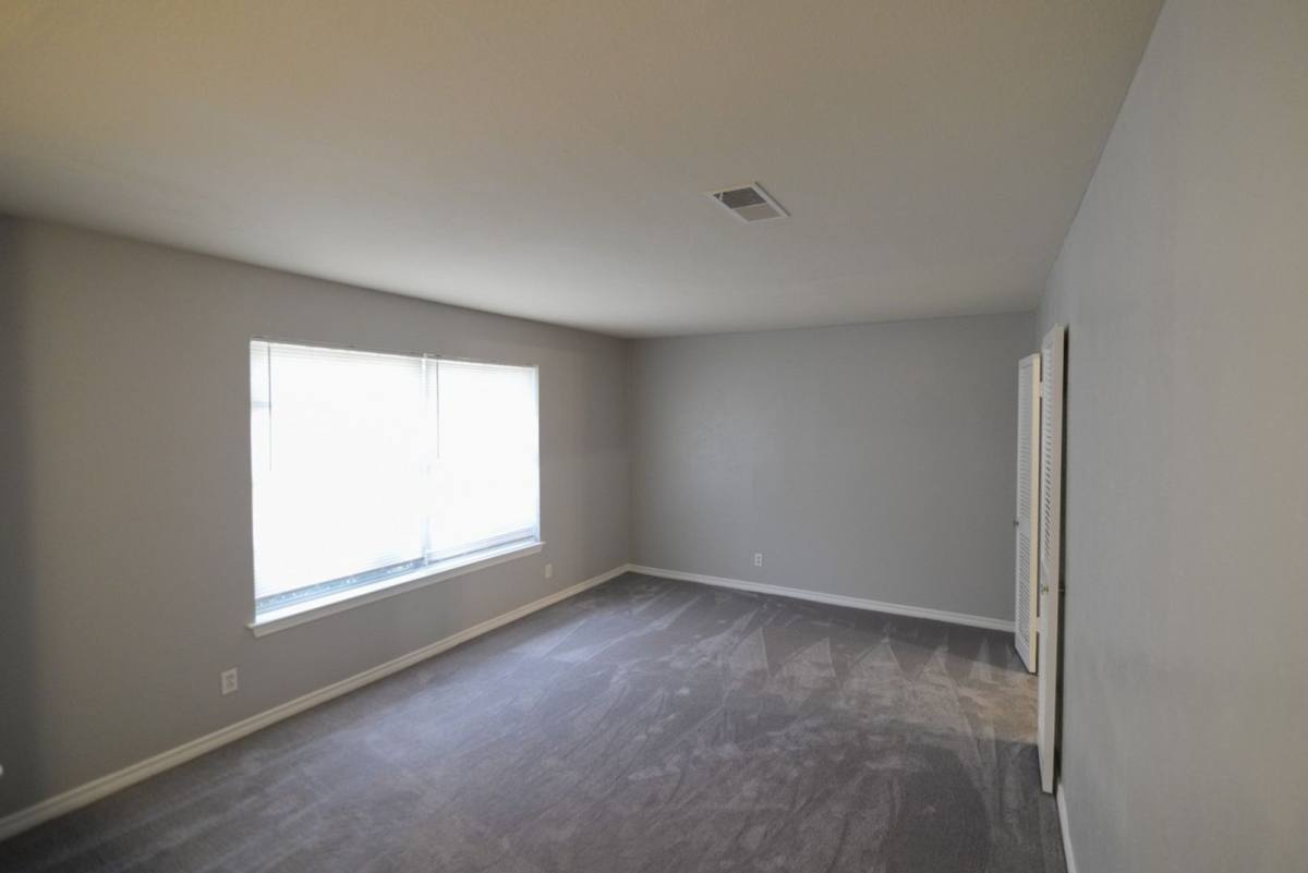 House for rent at 614 N Young Blvd, Desoto, TX 75115