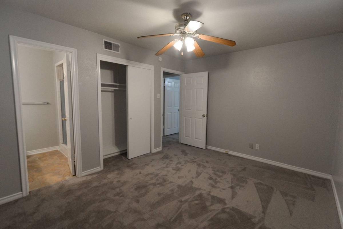 House for rent at 614 N Young Blvd, Desoto, TX 75115