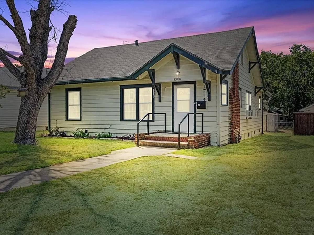 House for rent at 1308 W Walker St, Denison, TX 75020