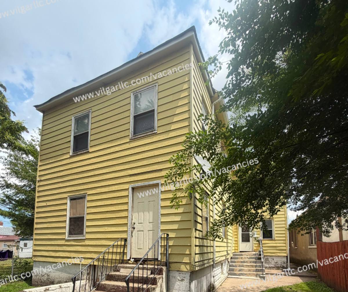 Apartment for rent at 4821 Homerlee, East Chicago, IN 46312