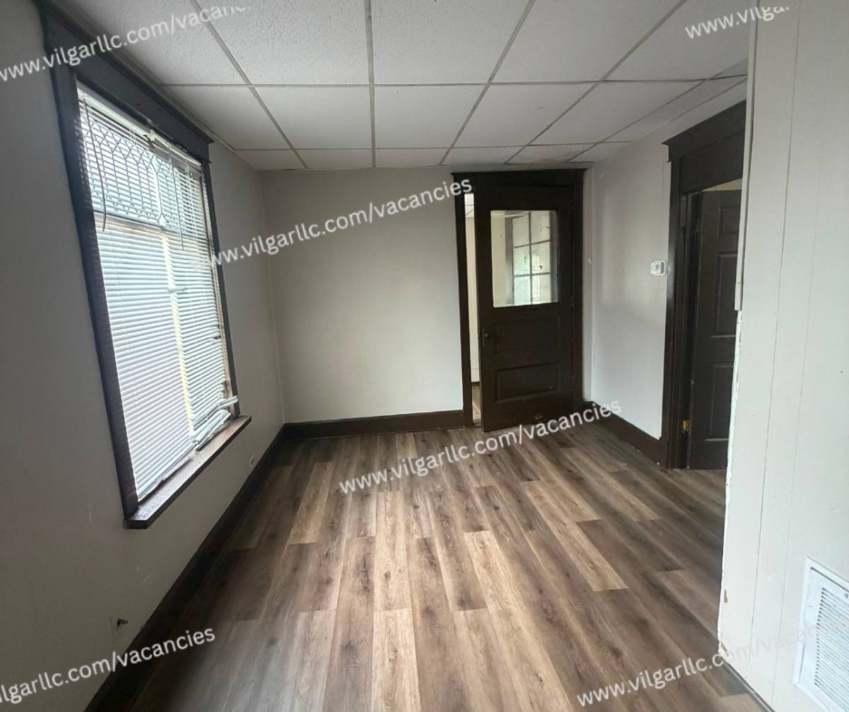 Apartment for rent at 4821 Homerlee, East Chicago, IN 46312