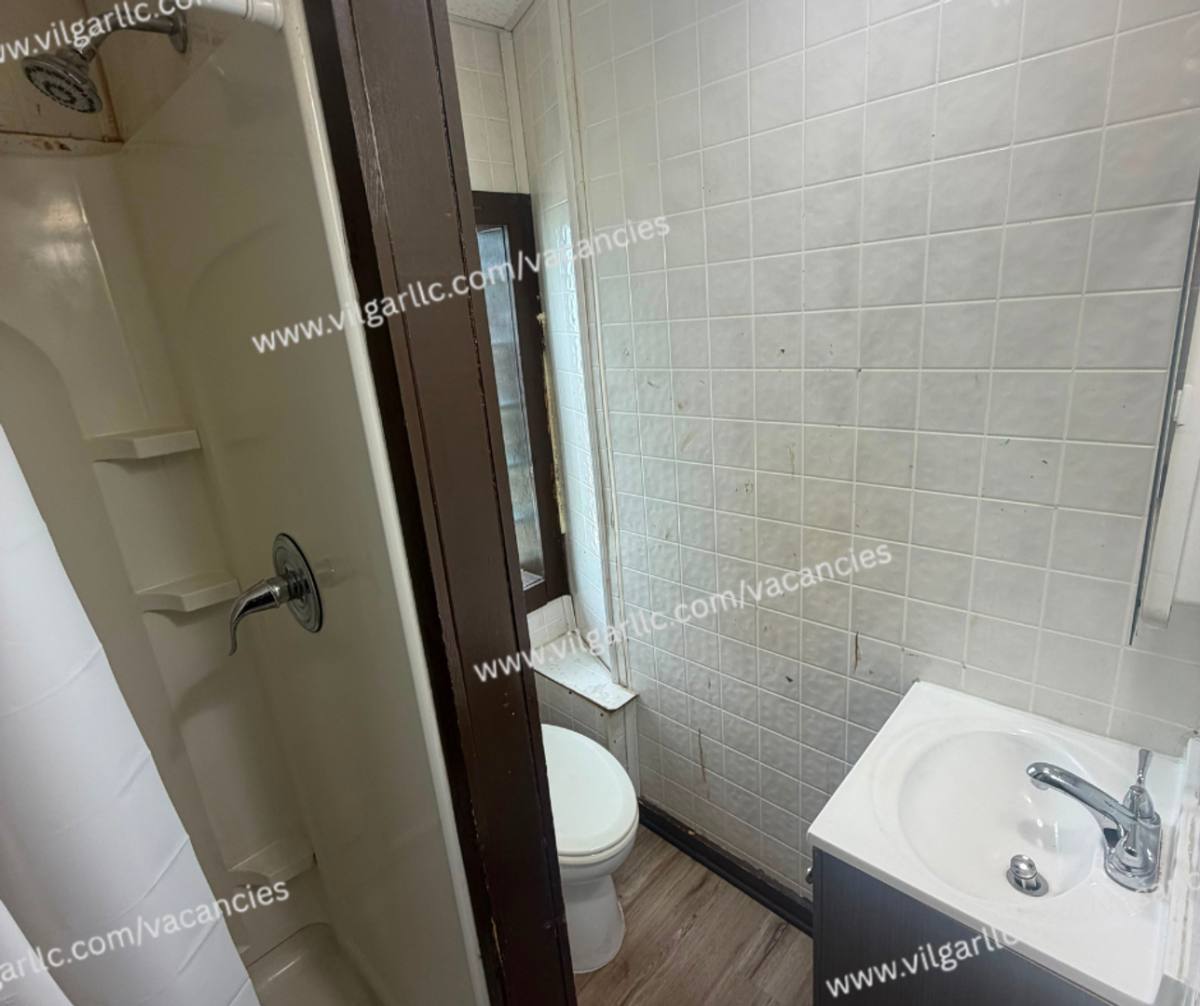 Apartment for rent at 4821 Homerlee, East Chicago, IN 46312