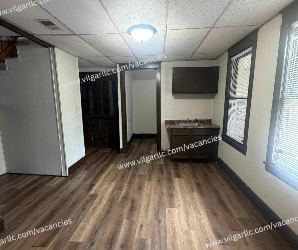 Apartment for rent at 4821 Homerlee, East Chicago, IN 46312