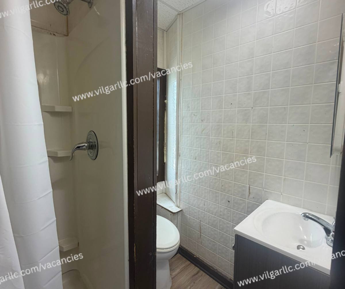 Apartment for rent at 4821 Homerlee, East Chicago, IN 46312