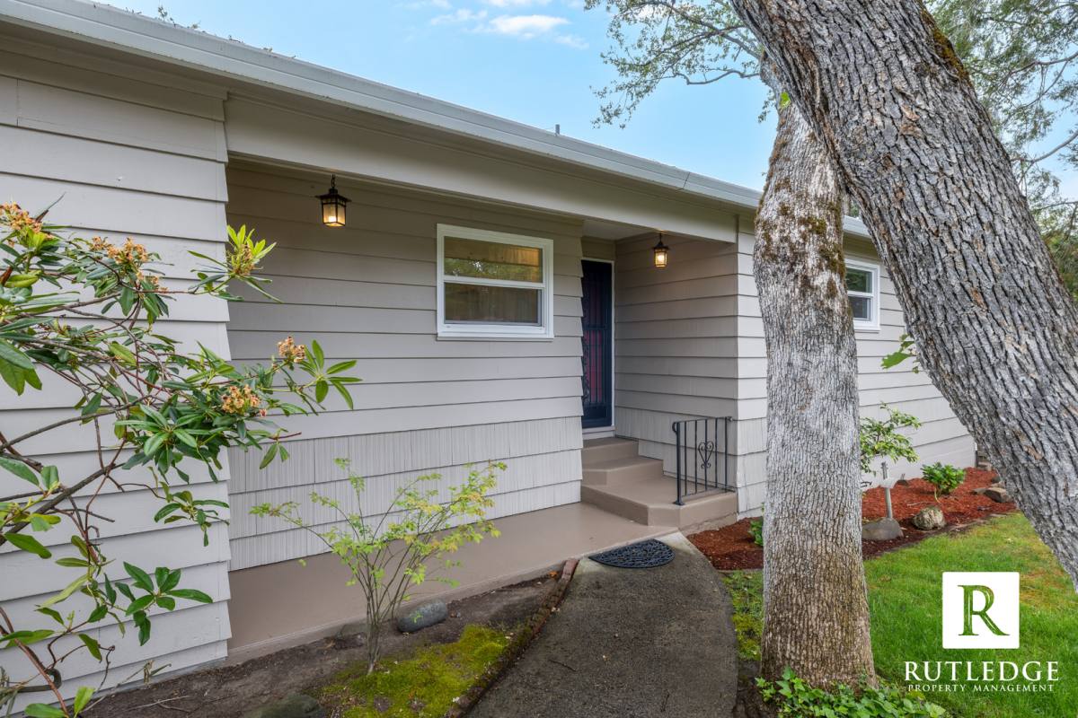 House for rent at 2000 Westerlund Dr, Medford, OR 97504