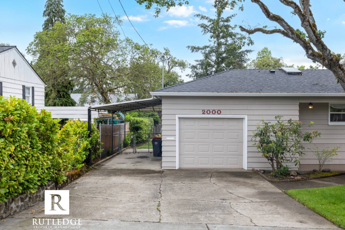 House for rent at 2000 Westerlund Dr, Medford, OR 97504