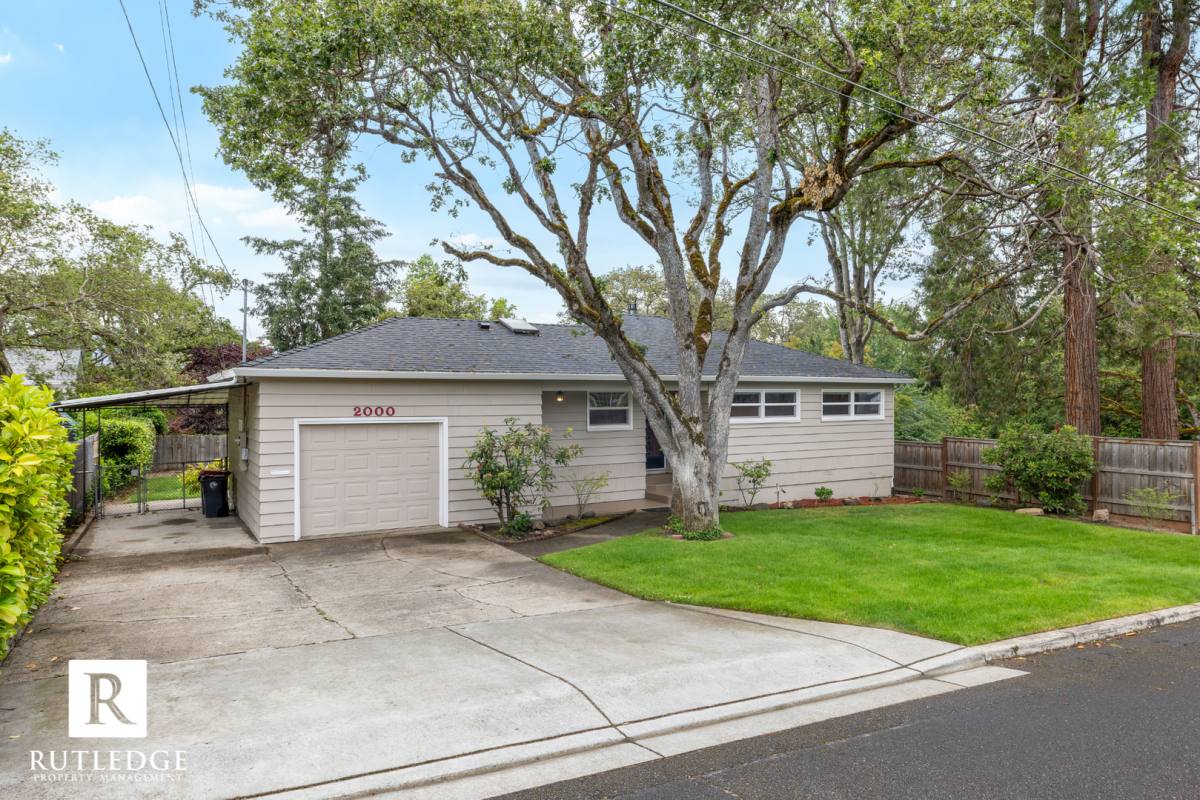 House for rent at 2000 Westerlund Dr, Medford, OR 97504