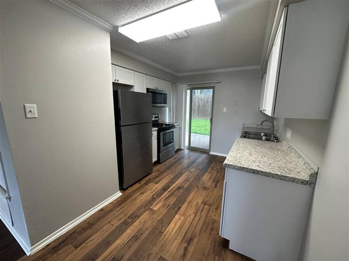 Townhouse for rent at 8320 Cambridge Rd, Tyler, TX 75703