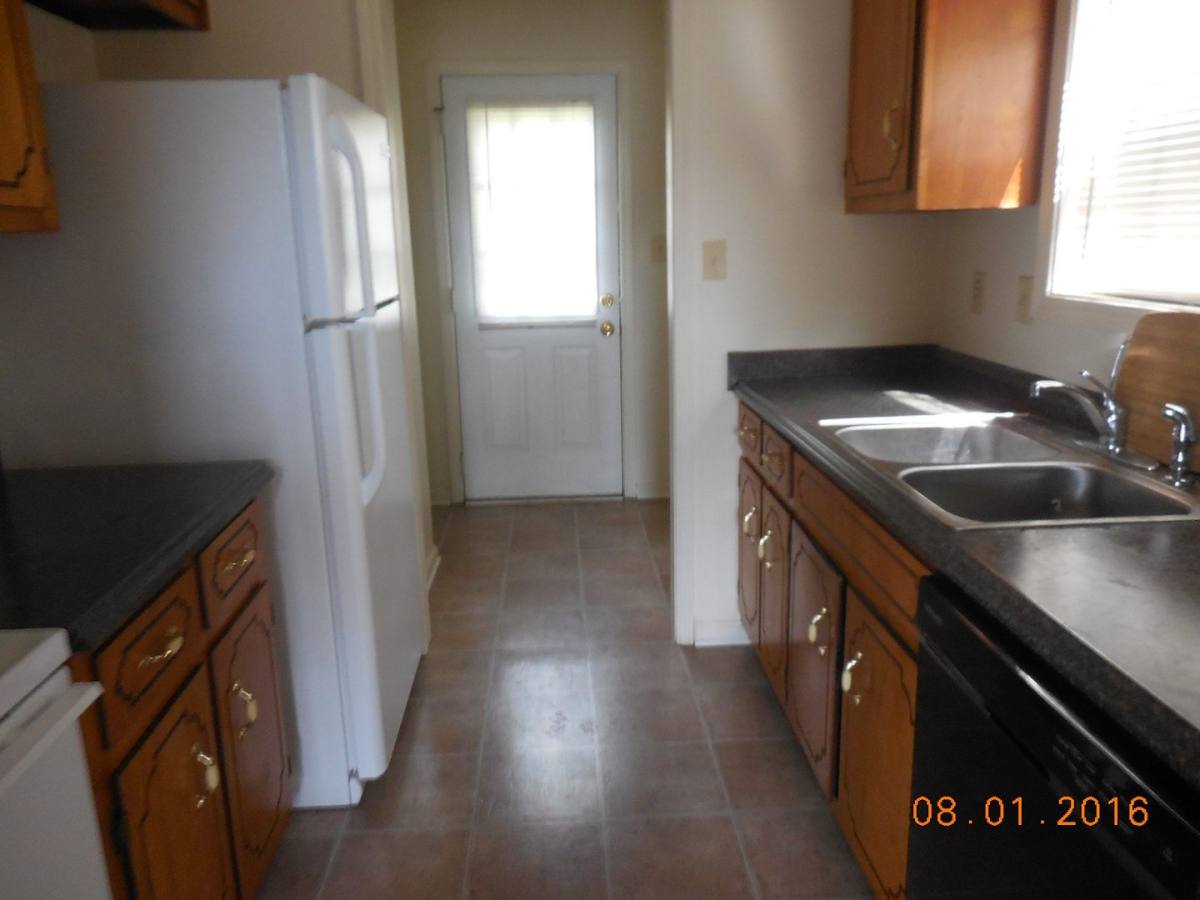 House for rent at 223 Jim Thorpe Dr, Clarksville, TN 37042