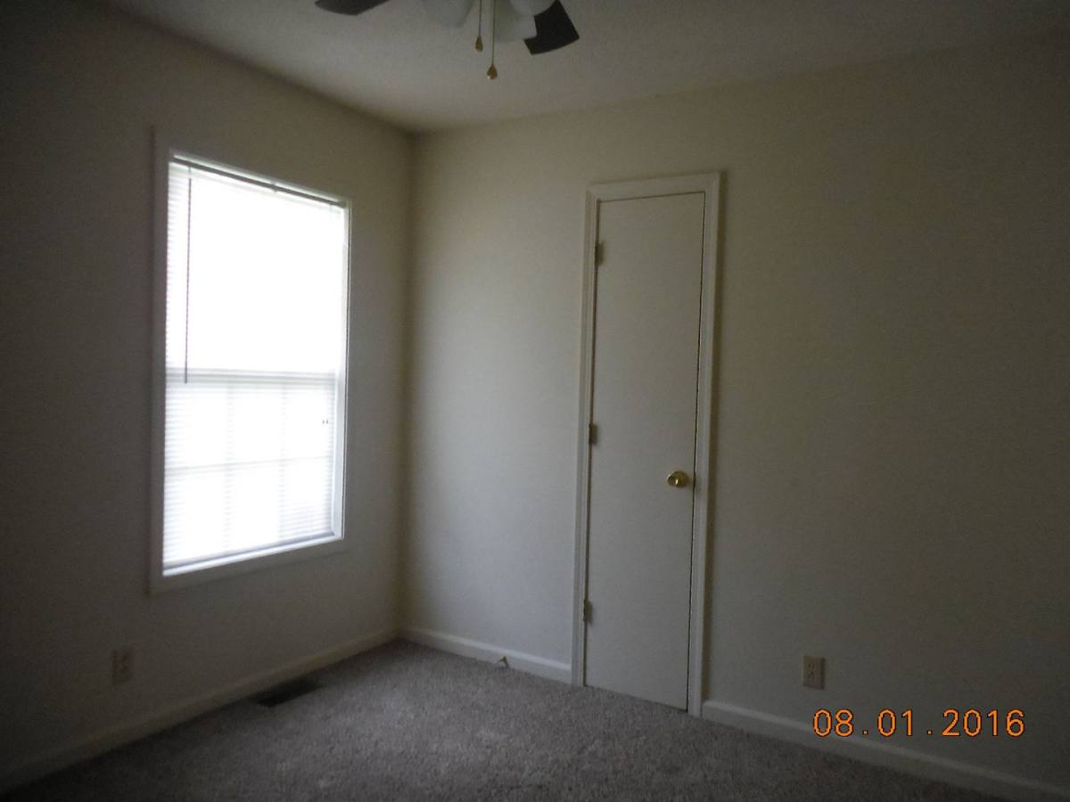 House for rent at 223 Jim Thorpe Dr, Clarksville, TN 37042