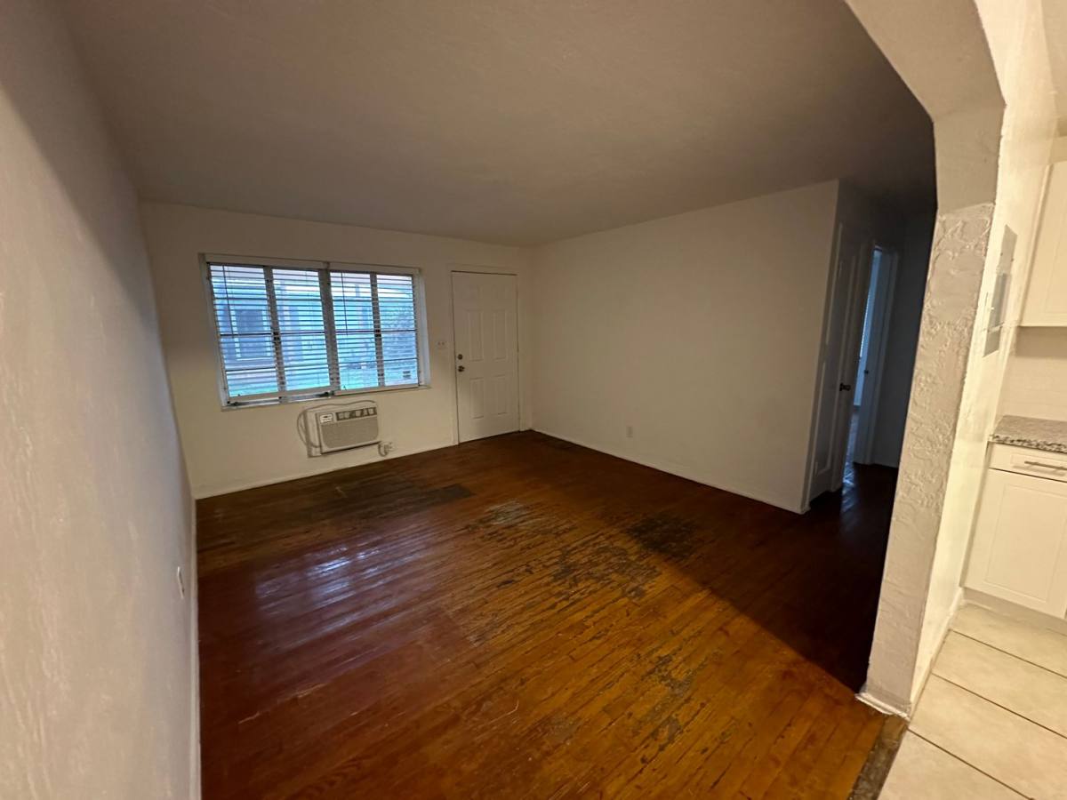 Apartment for rent at 1735 Wiley St, Hollywood, FL 33020