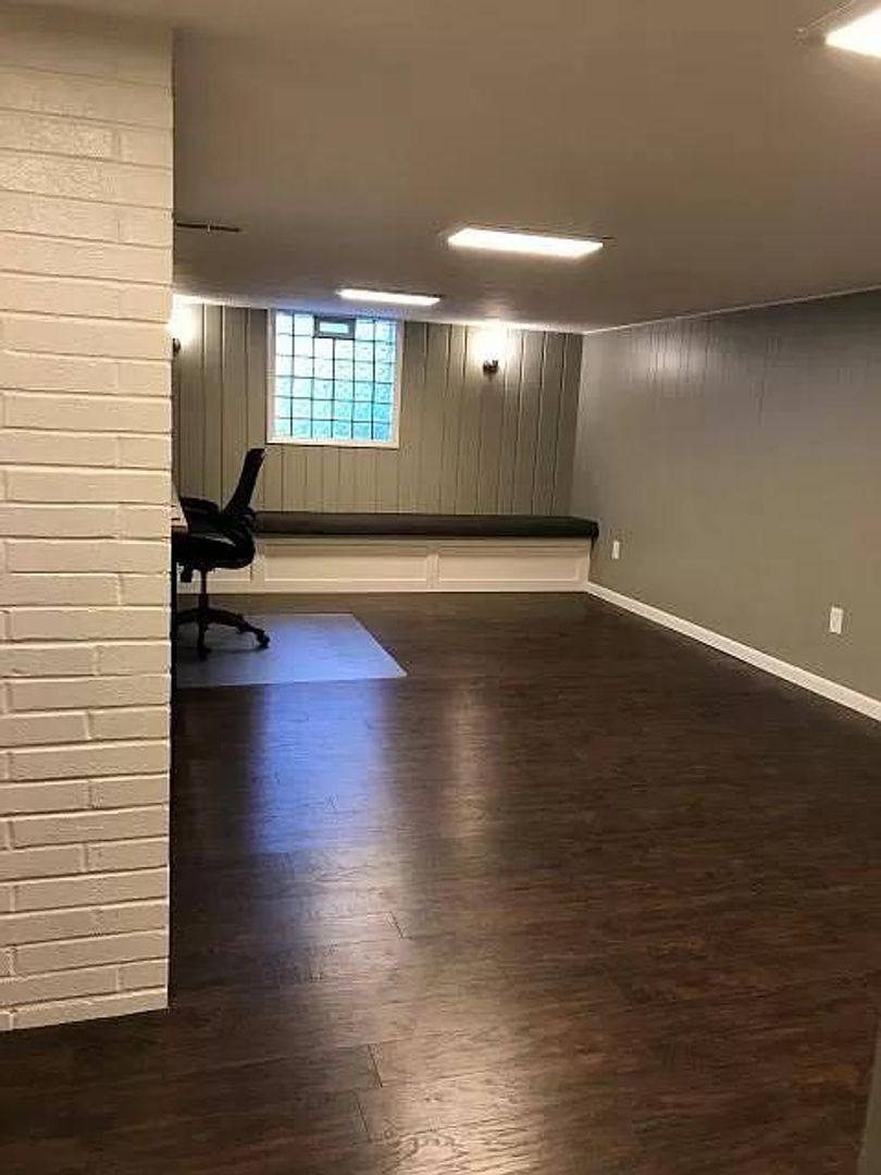 House for rent at 1278 Columbia Rd, Westlake, OH 44145