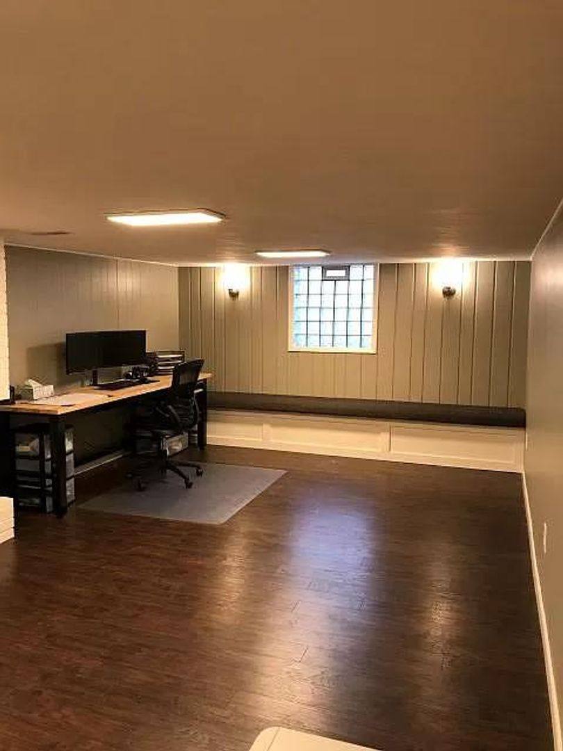 House for rent at 1278 Columbia Rd, Westlake, OH 44145