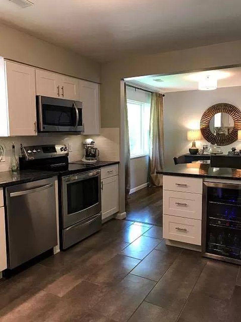 House for rent at 1278 Columbia Rd, Westlake, OH 44145