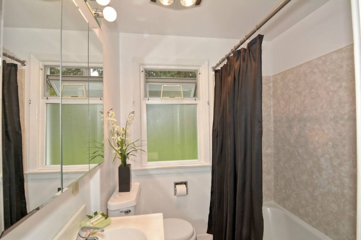 House for rent at 2717 NE 90th St, Seattle, WA 98115