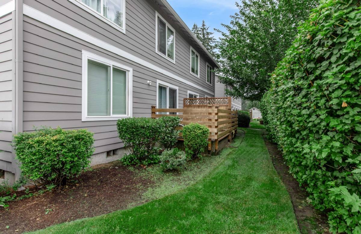 Townhouse for rent at 1619 Trosper Rd SW, Olympia, WA 98512
