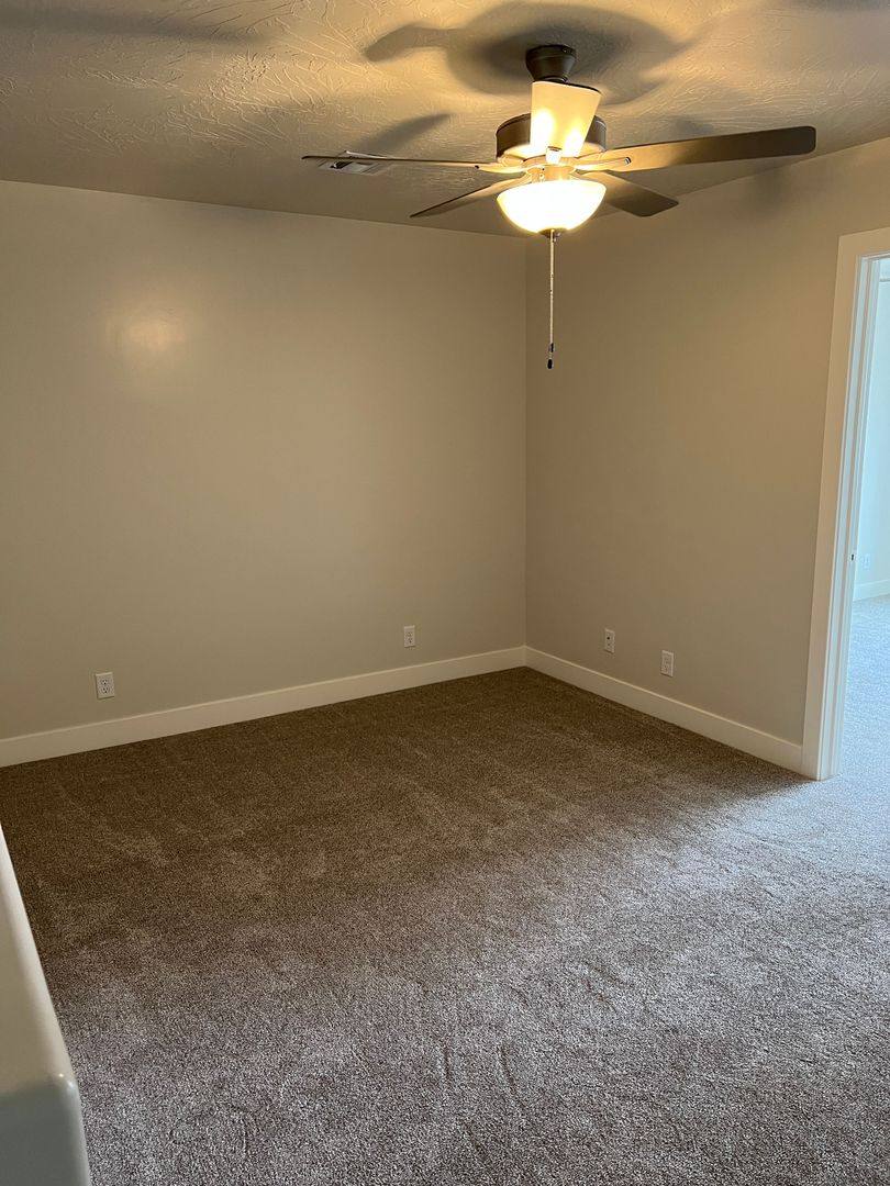 Townhouse for rent at 569 E Steeplechase Rd, Washington, UT 84780