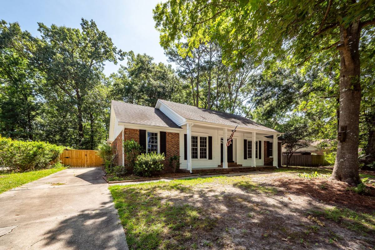 House for rent at 109 Runnymede Lane, Summerville, SC 29485