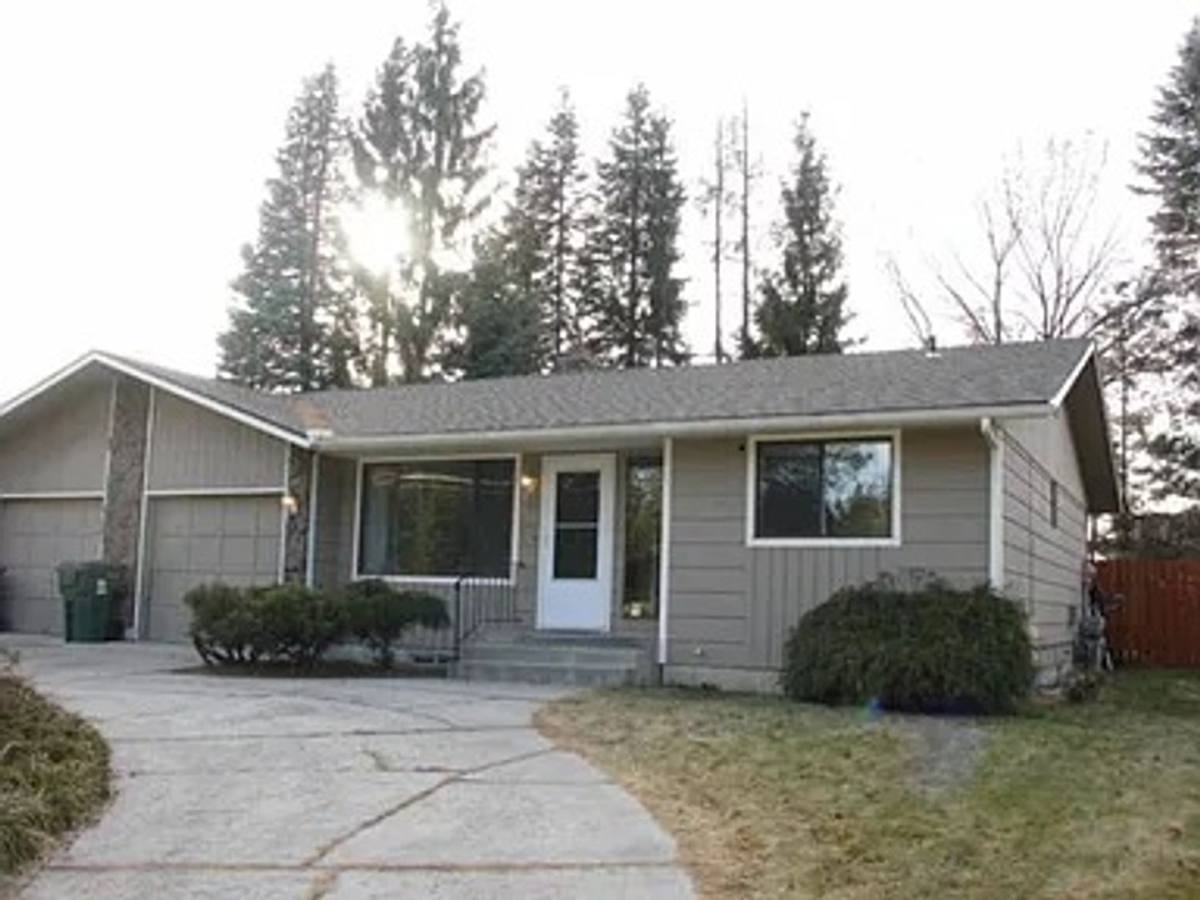 Apartment for rent at 9615 & 9617 N Indian Trail Rd, Spokane, WA 99208