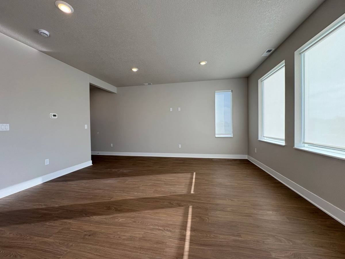 Townhouse for rent at 284 NW Caspian Court, Waukee, IA 50263