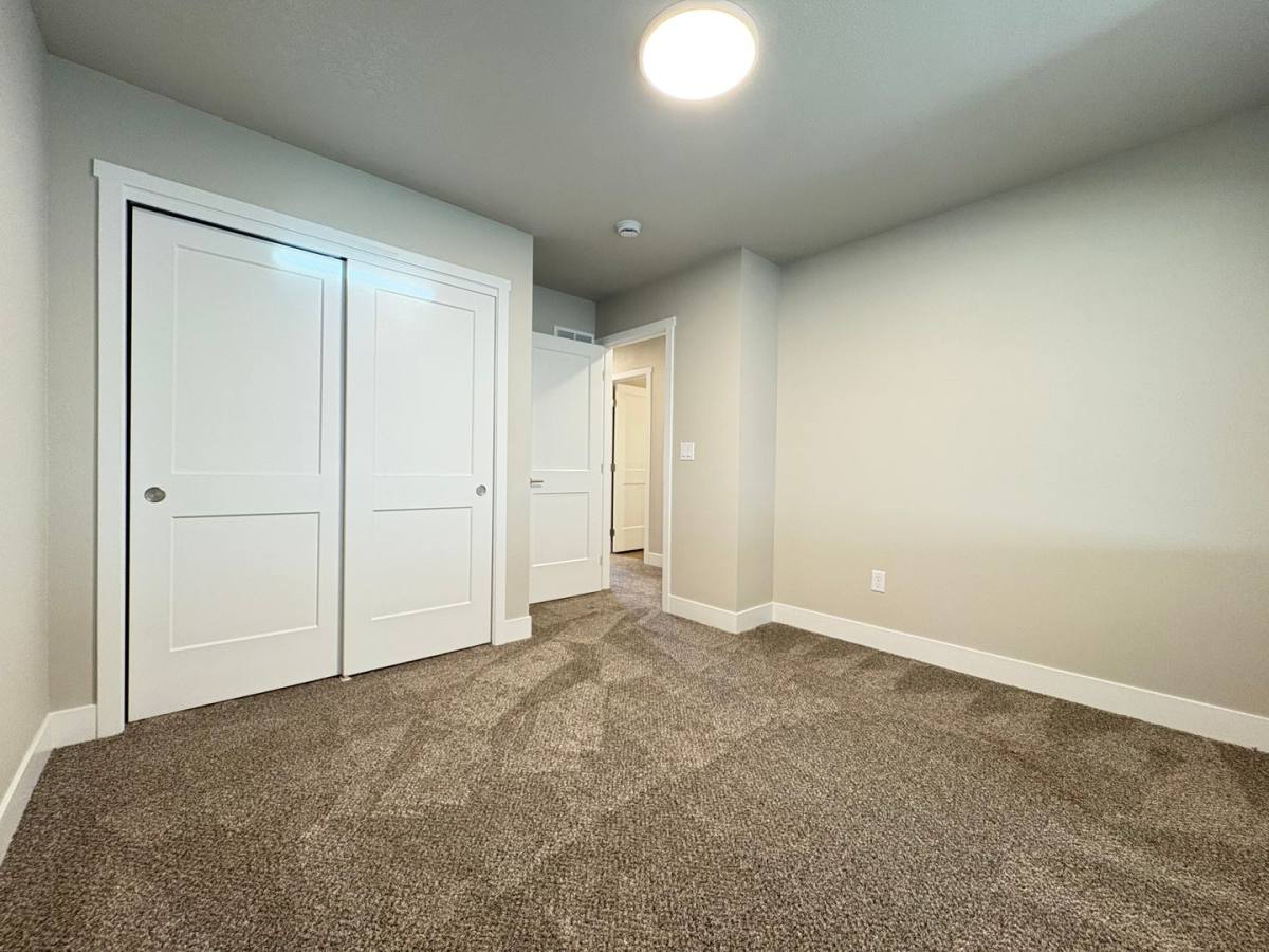 Townhouse for rent at 284 NW Caspian Court, Waukee, IA 50263