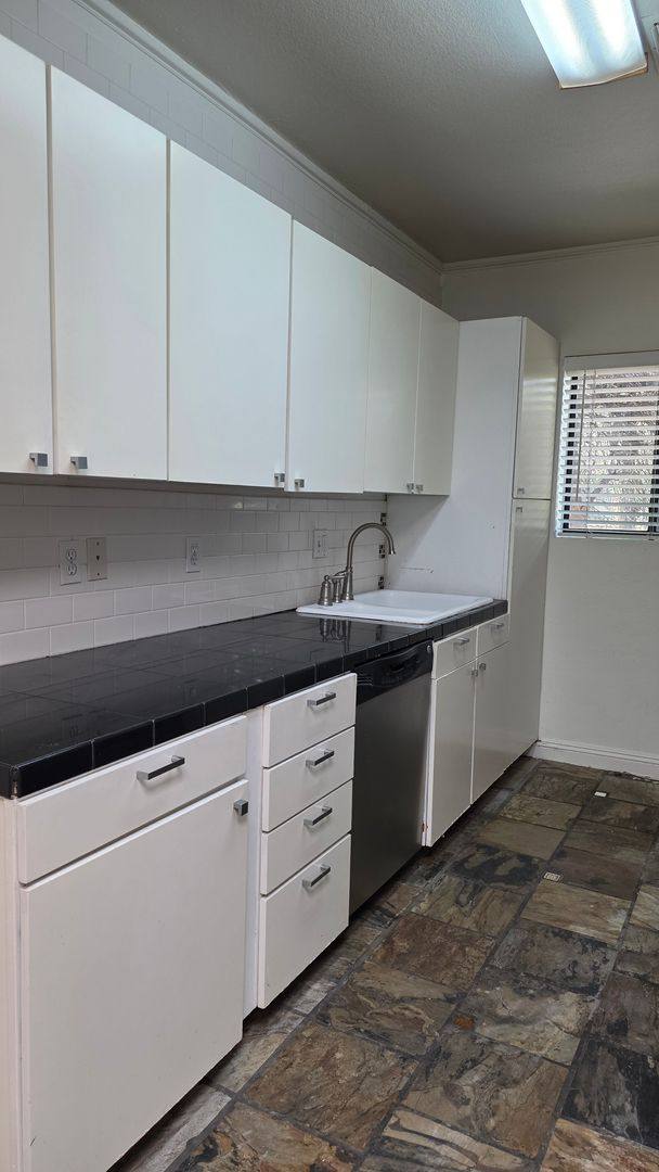 Apartment for rent at 1205 E Greenlee Rd, Tucson, AZ 85719