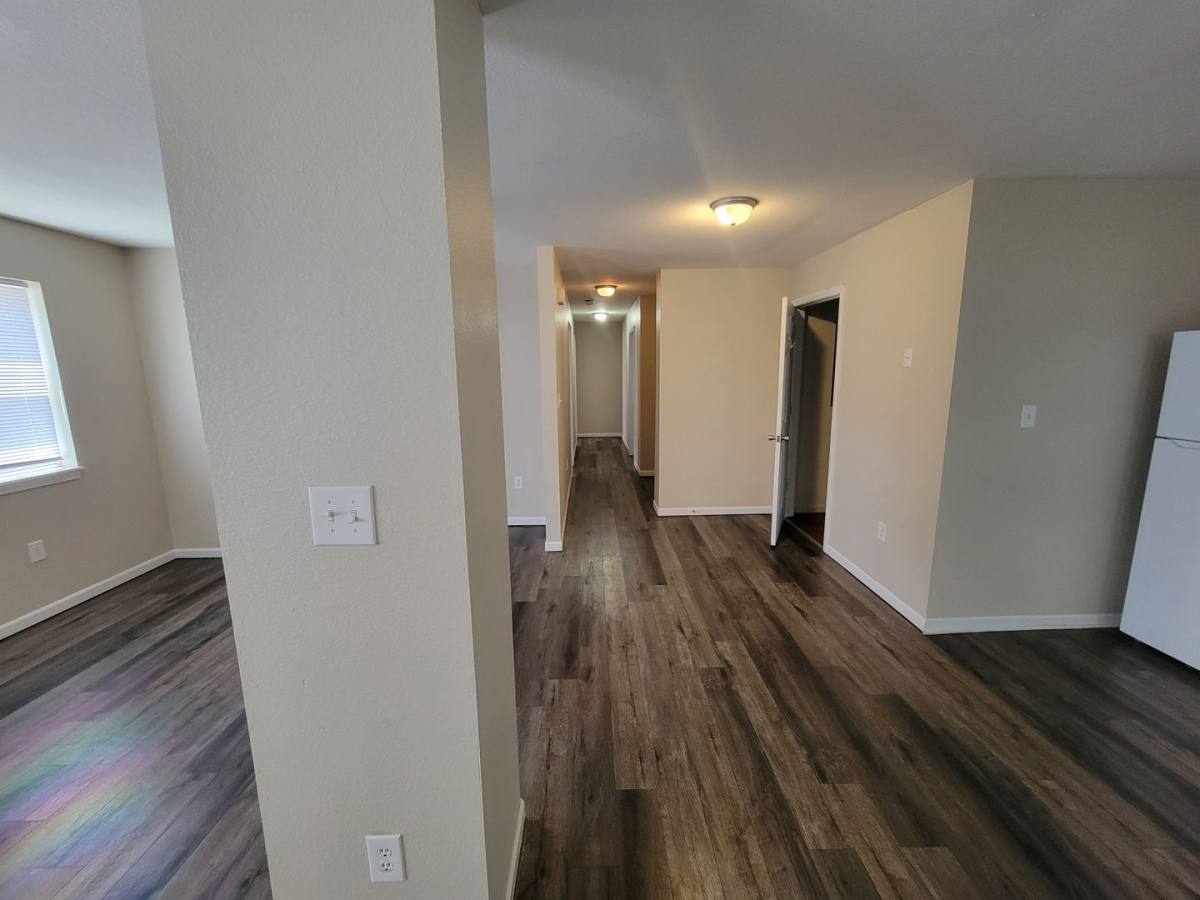 Apartment for rent at 316 E Davis St, Fayette, MO 65248