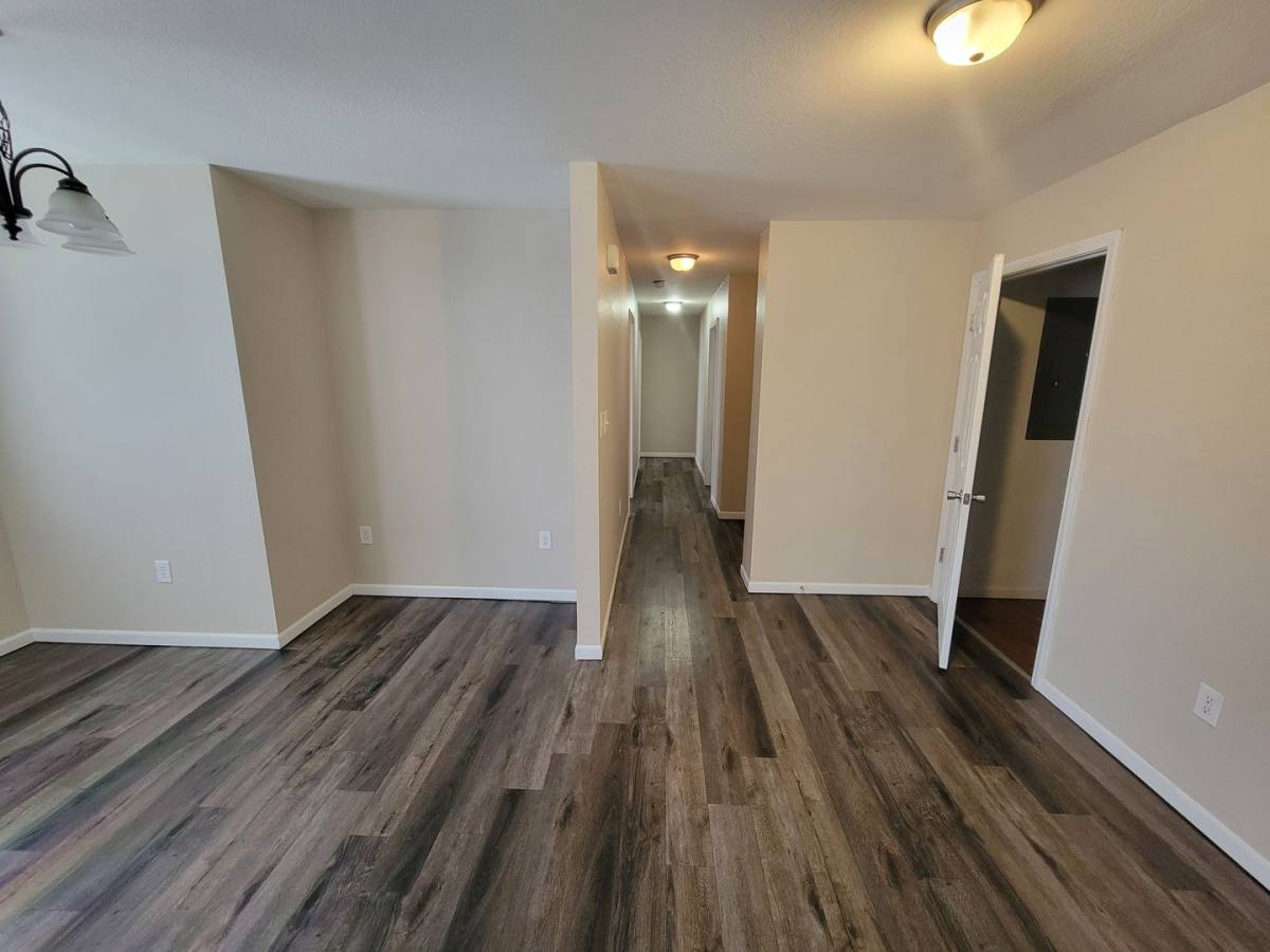 Apartment for rent at 316 E Davis St, Fayette, MO 65248
