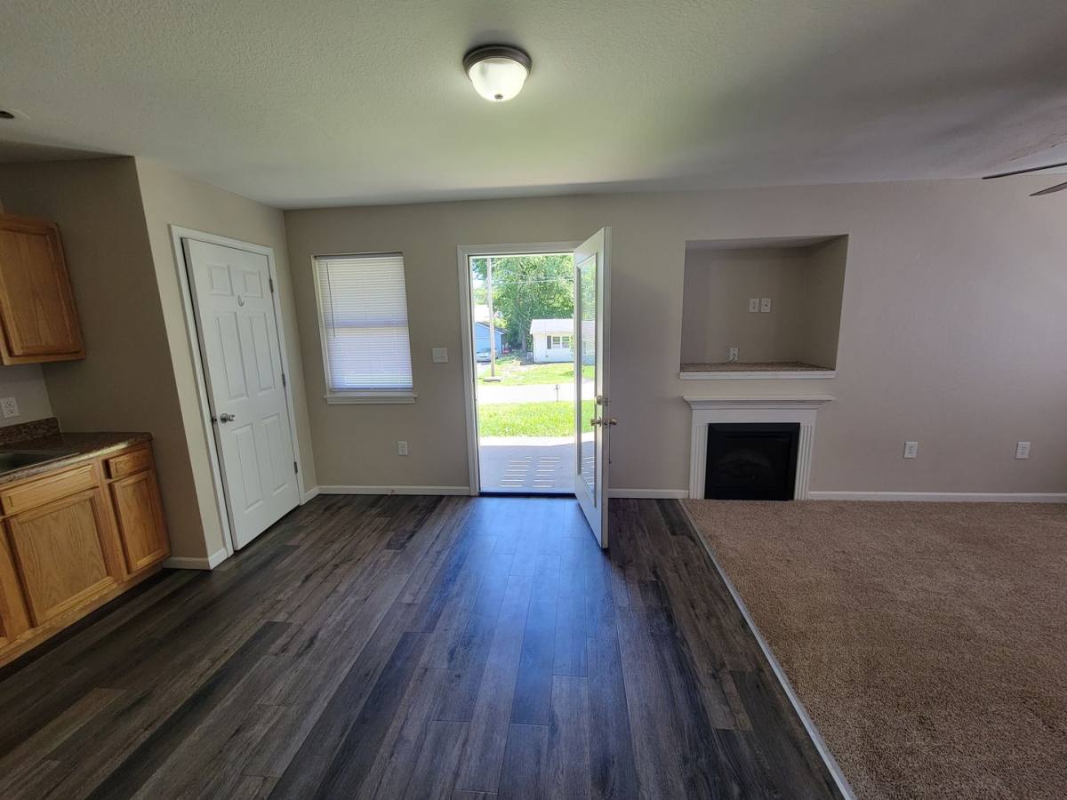 Apartment for rent at 316 E Davis St, Fayette, MO 65248