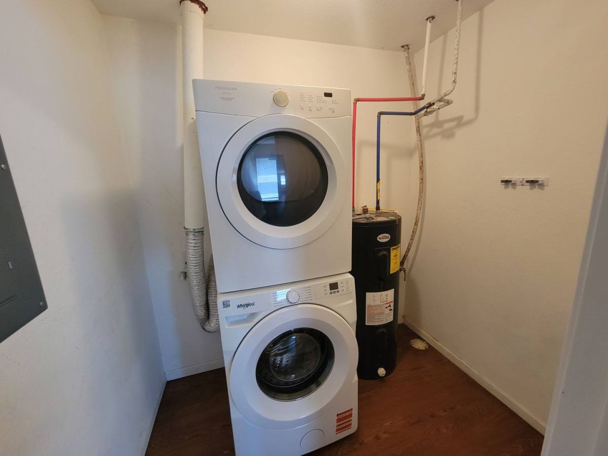 Apartment for rent at 316 E Davis St, Fayette, MO 65248
