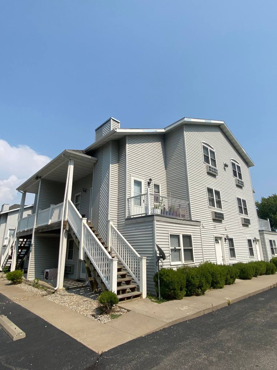 Apartment for rent at 316 E Davis St, Fayette, MO 65248