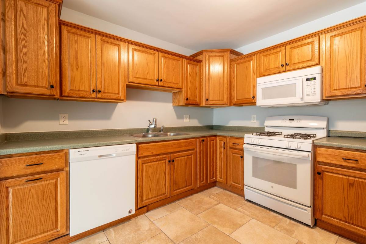 Townhouse for rent at 7336 72nd Lane N, Minneapolis, MN 55428