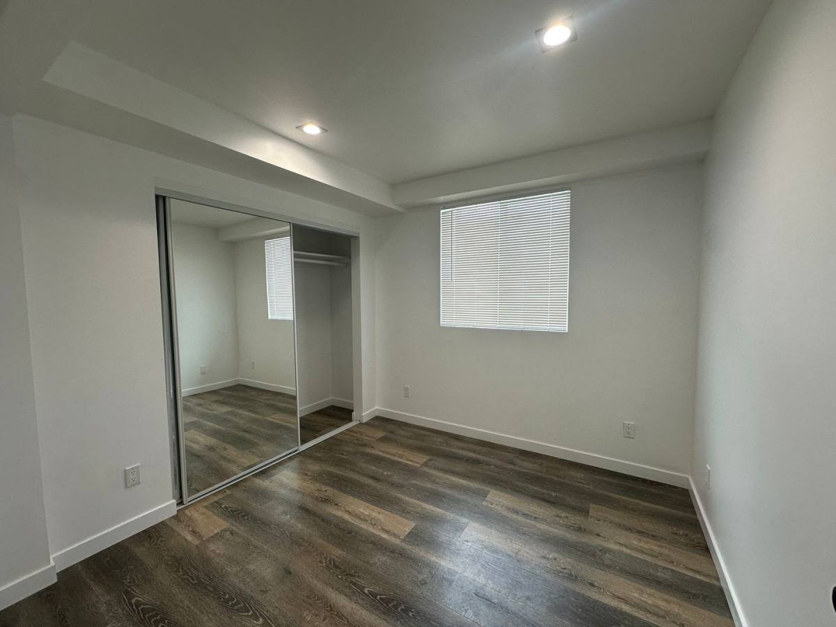 Apartment for rent at 869 Glenway Dr, Inglewood, CA 90302