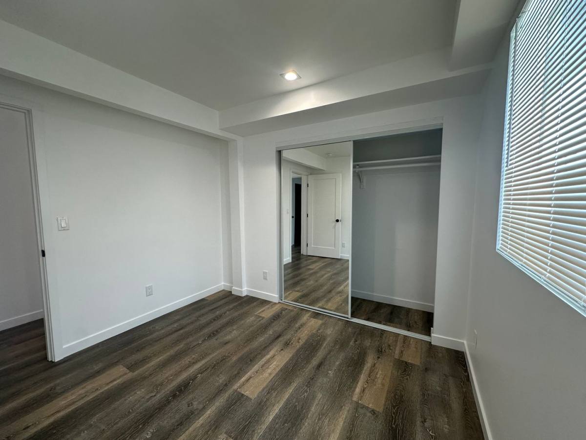 Apartment for rent at 869 Glenway Dr, Inglewood, CA 90302