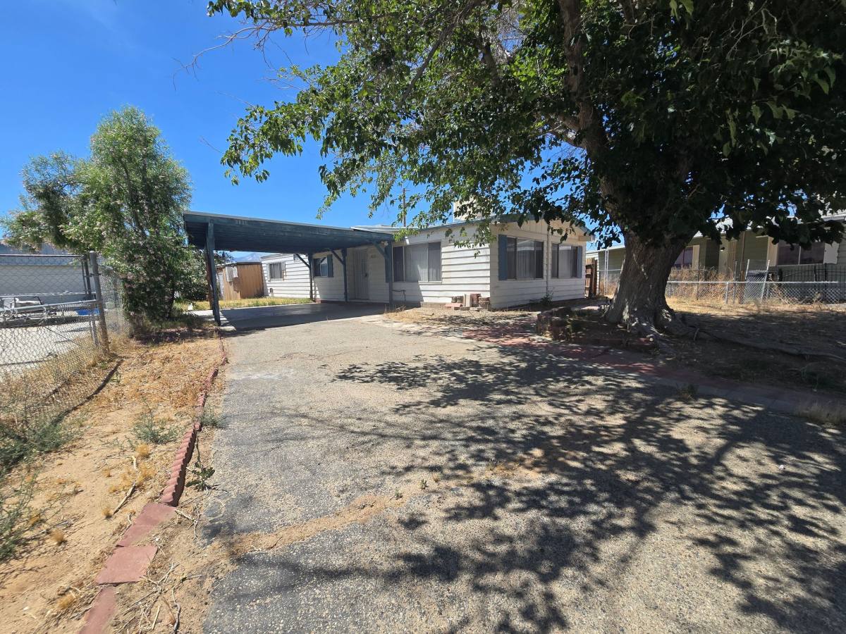 Apartment for rent at 1631 Chaparral Dr, Ridgecrest, CA 93555