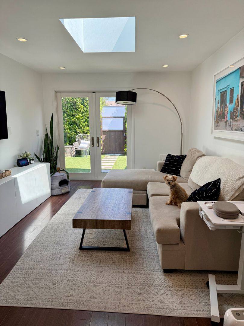 Apartment for rent at 2032 Ocean Park Blvd, Santa Monica, CA 90405