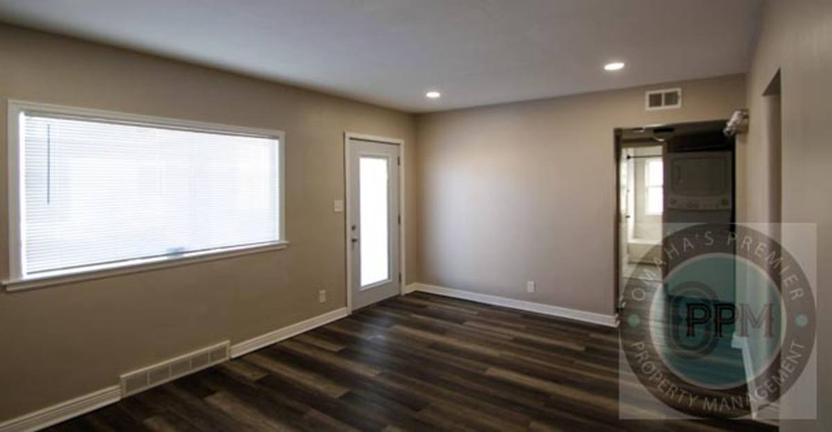 Apartment for rent at 3311 S 32nd Ave, Omaha, NE 68105
