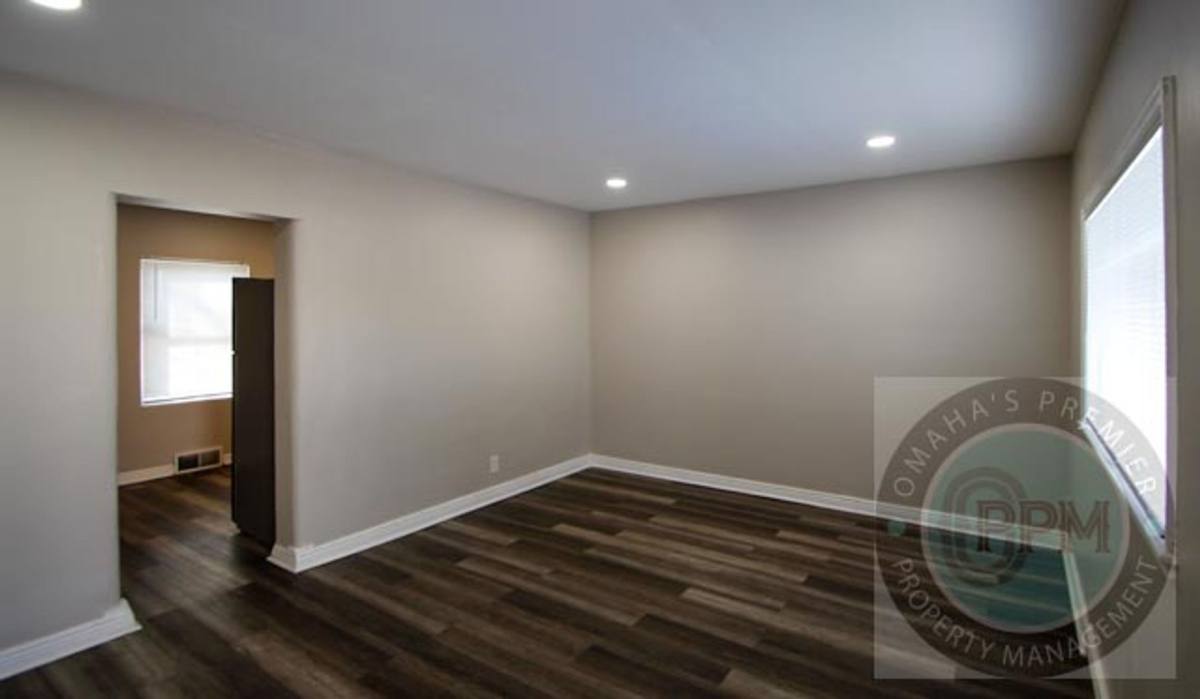 Apartment for rent at 3311 S 32nd Ave, Omaha, NE 68105