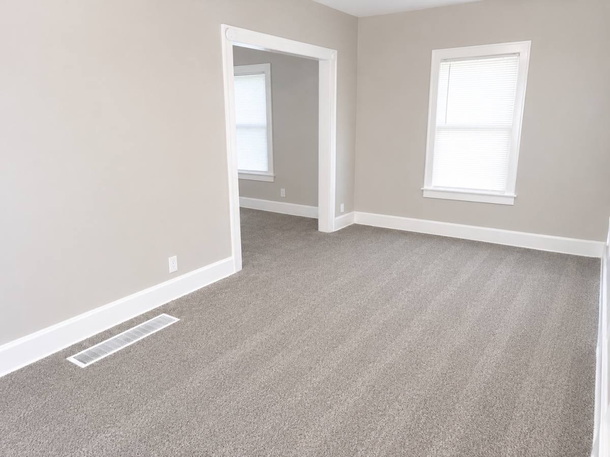House for rent at 905 SW Blvd, Kansas City, KS 66103