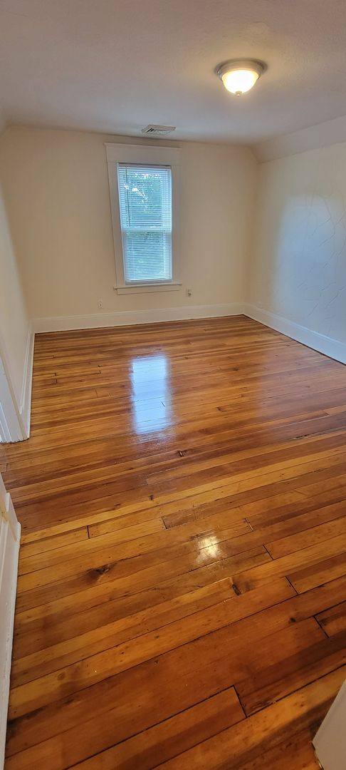 Apartment for rent at 20-22 Denton Circle, Springfield, MA 01104