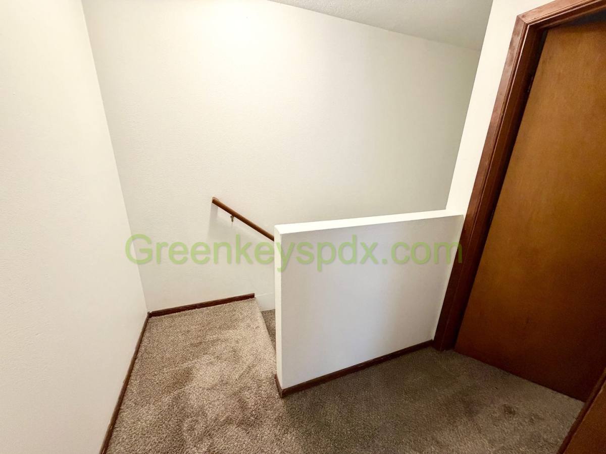 Townhouse for rent at 10030 N Lombard St, Portland, OR 97203