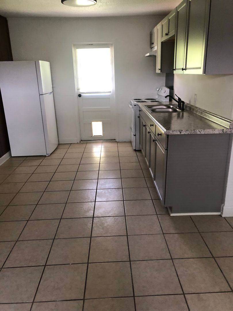 Apartment for rent at 127-133 Alder Ave, Fort Walton Beach, FL 32548