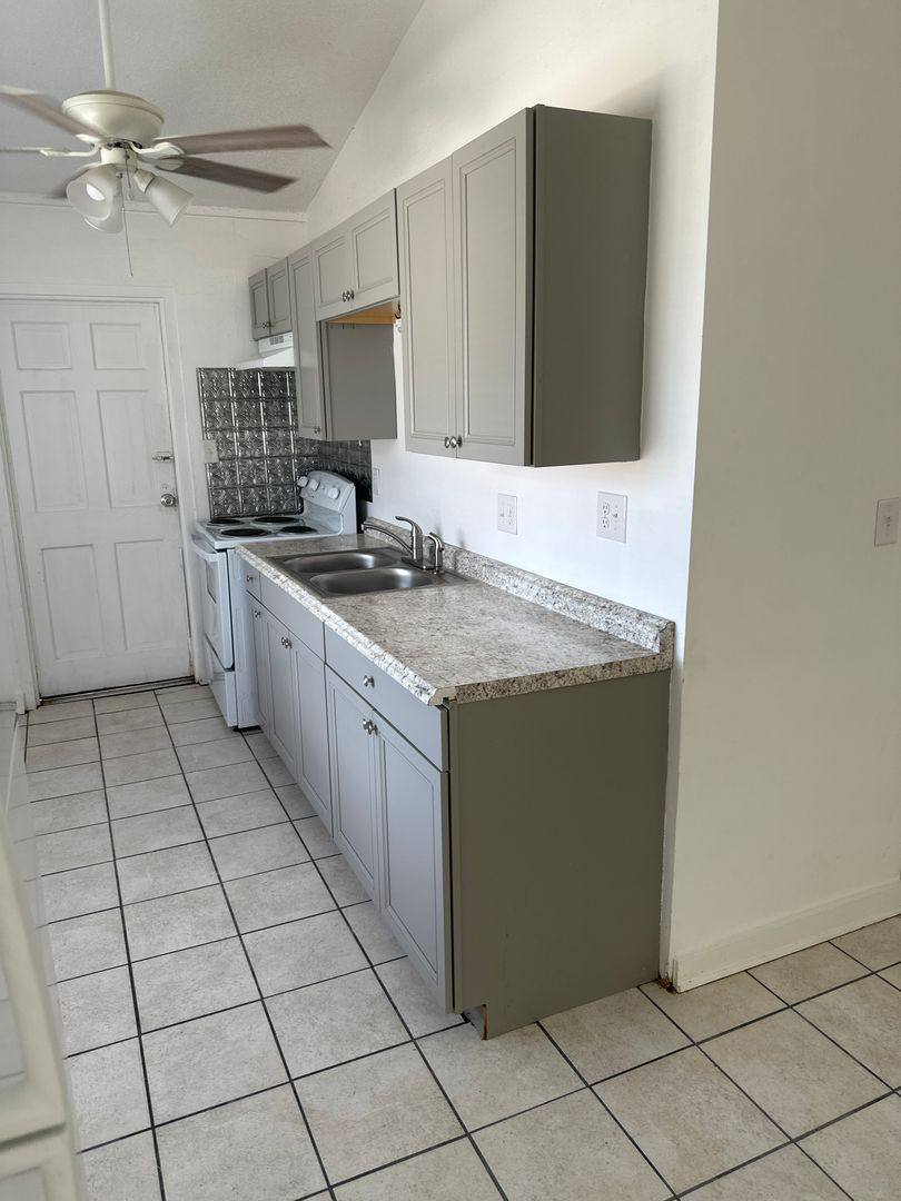 Apartment for rent at 127-133 Alder Ave, Fort Walton Beach, FL 32548