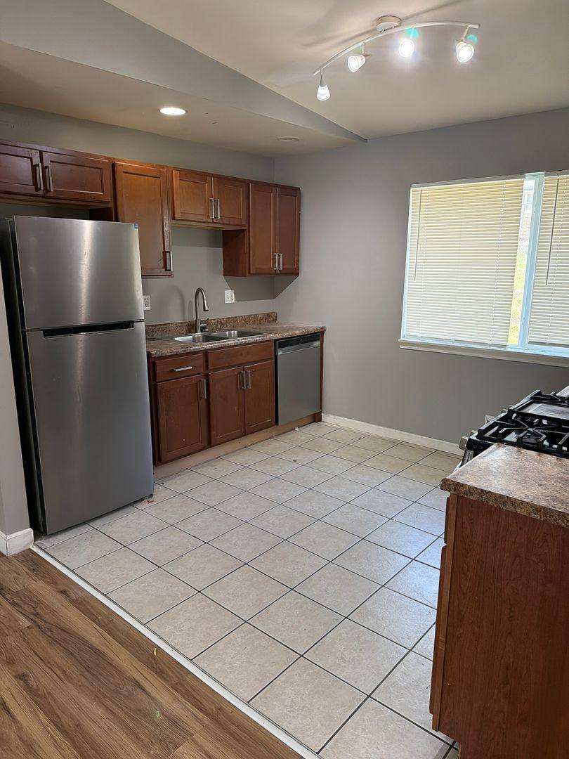 House for rent at 9723 Portage Dr, Saint Louis, MO 63136