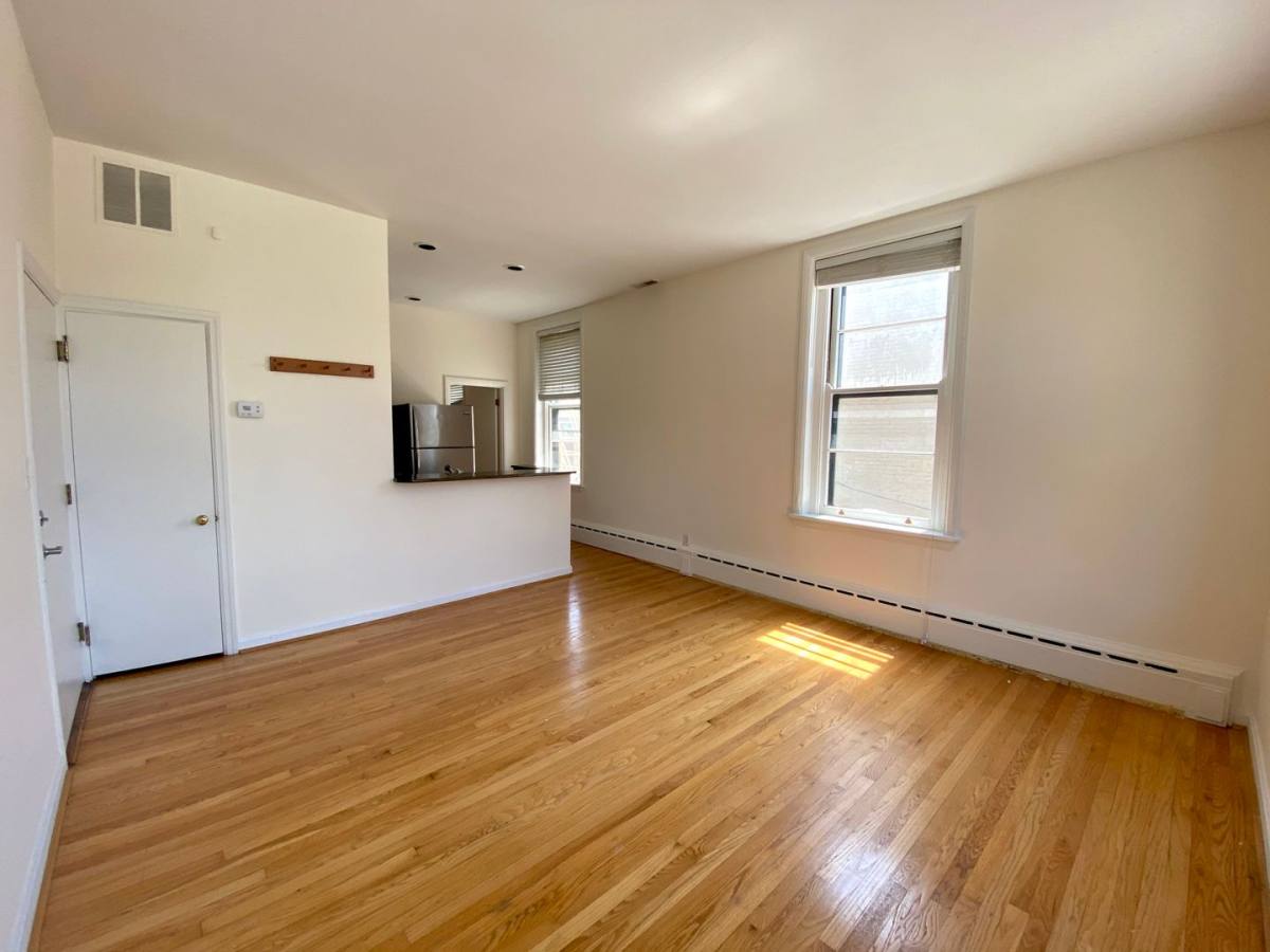 Apartment for rent at 320 Greenup St, Covington, KY 41011