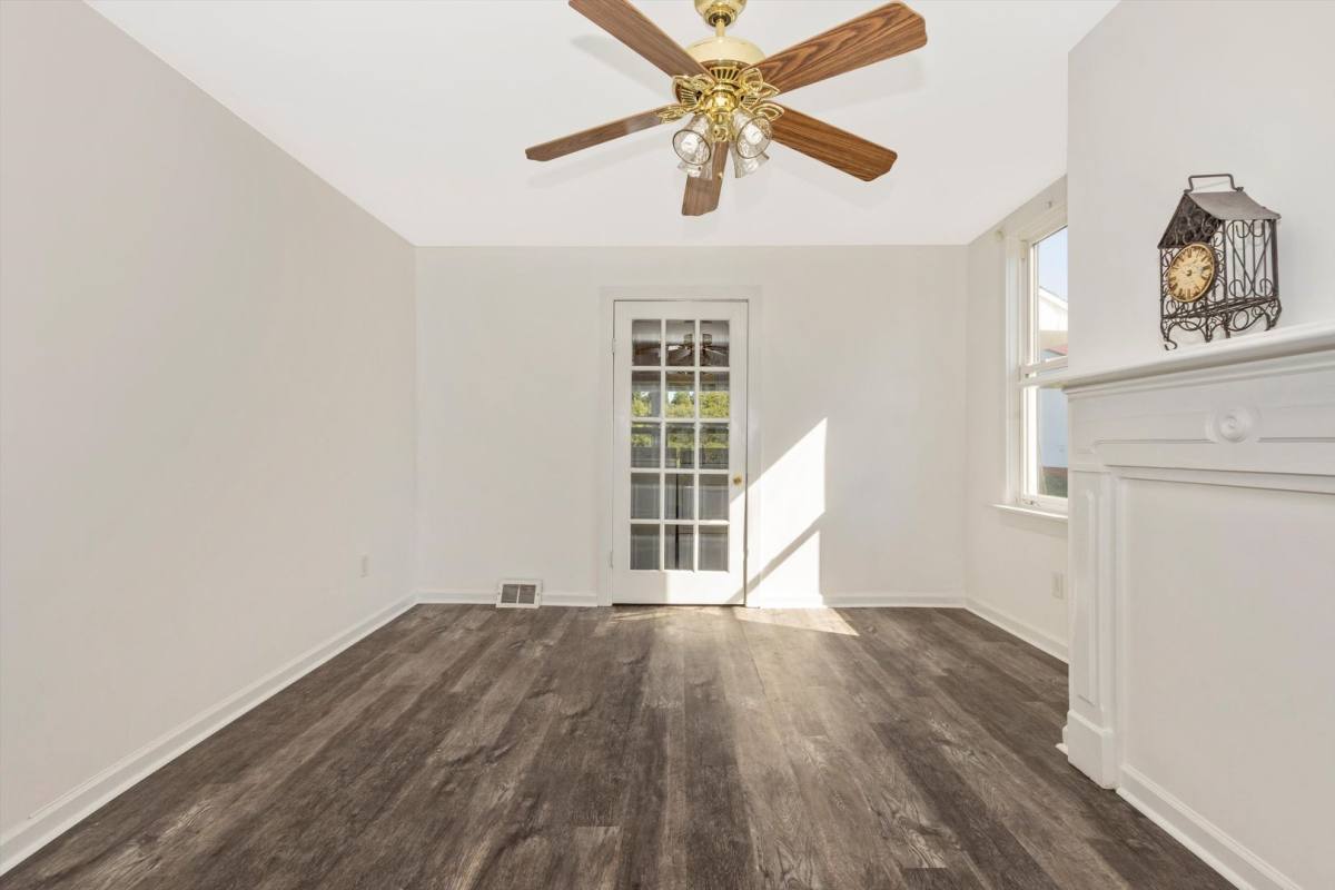 House for rent at 13634 Gilssans Mill Rd, Mount Airy, MD 21771