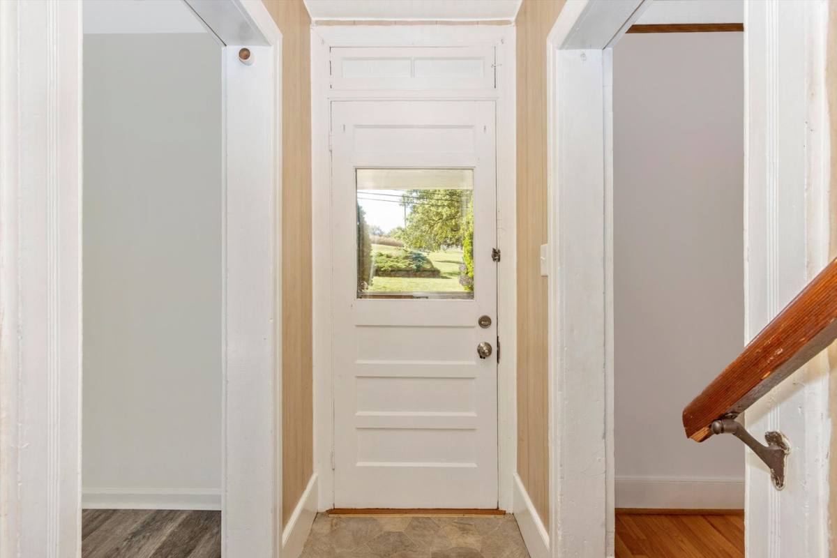 House for rent at 13634 Gilssans Mill Rd, Mount Airy, MD 21771