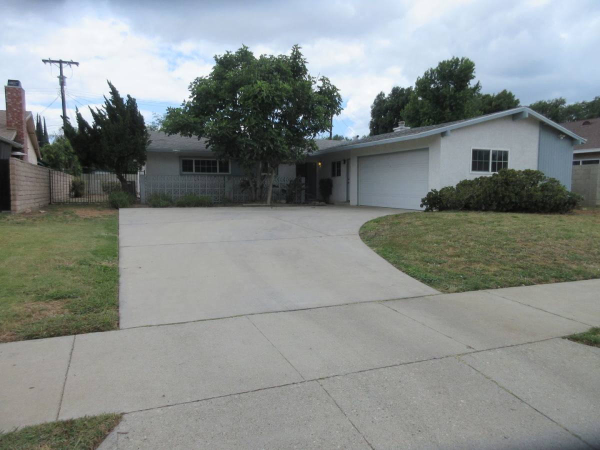 House for rent at 16016 Sunburst St, North Hills, CA 91343