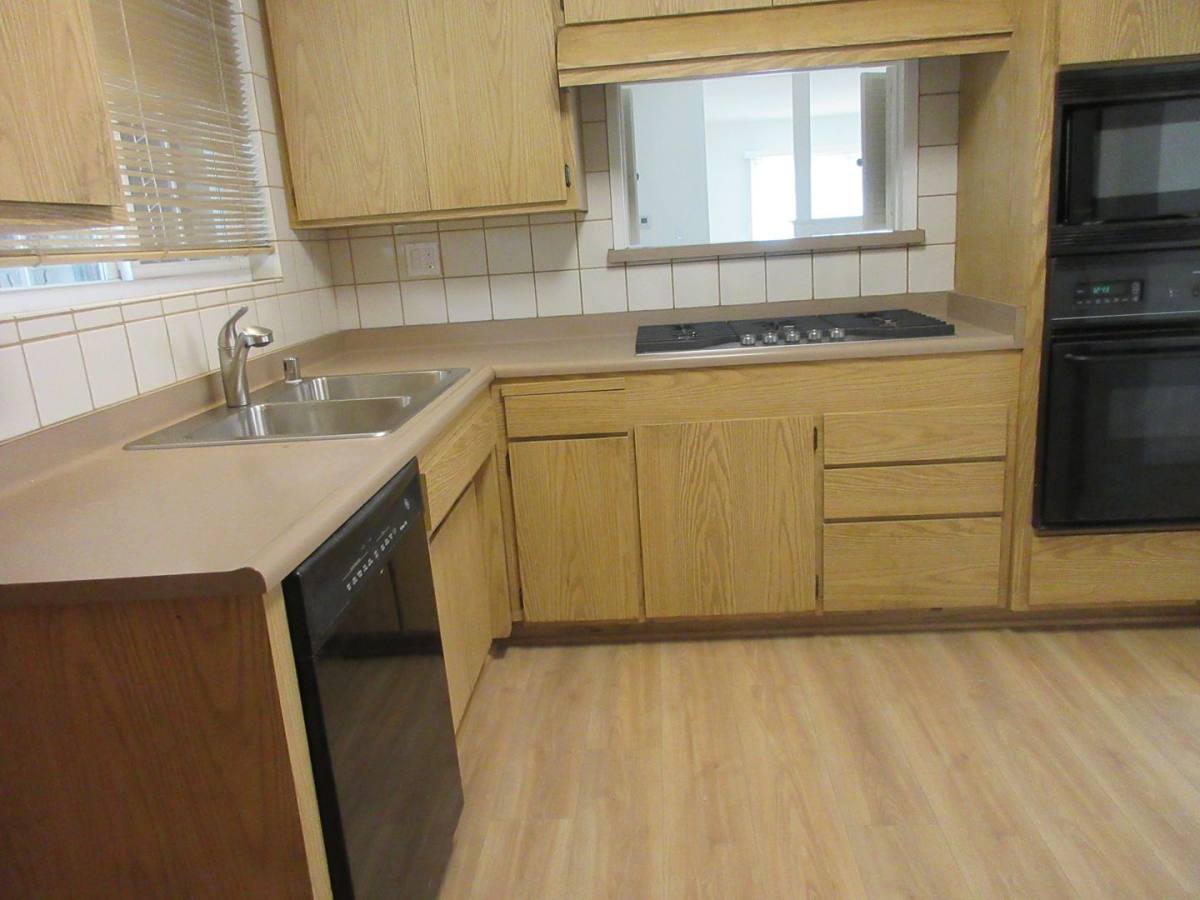 House for rent at 16016 Sunburst St, North Hills, CA 91343