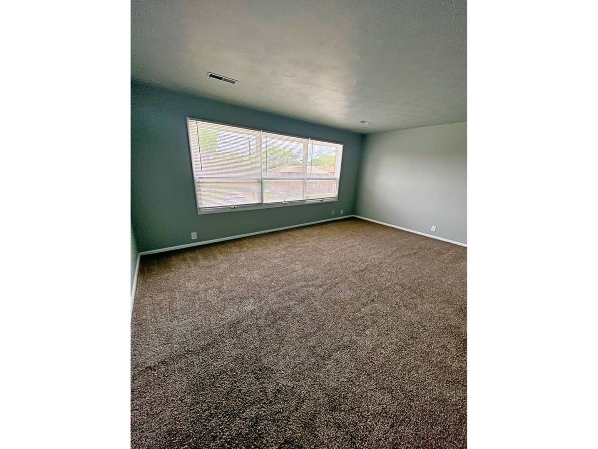 Apartment for rent at 1110 N 48th Ave, Omaha, NE 68132